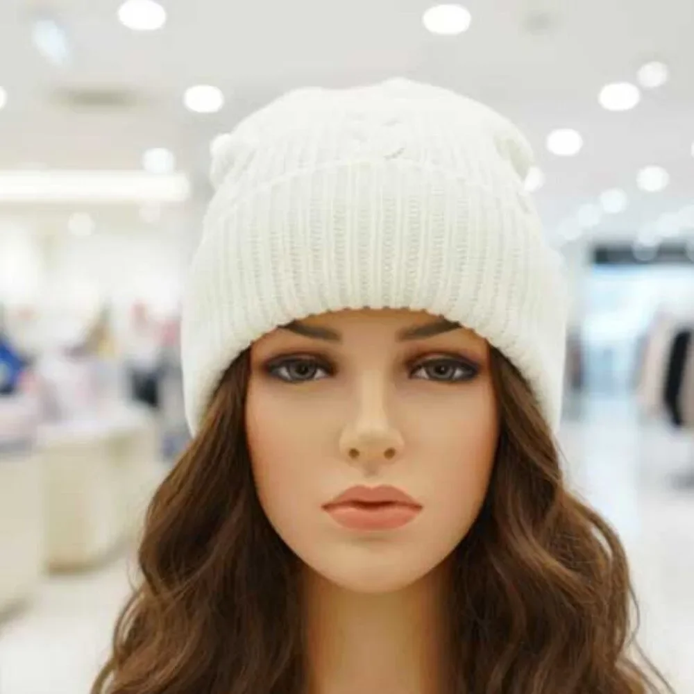 Ladies White Stylish Winter Hat